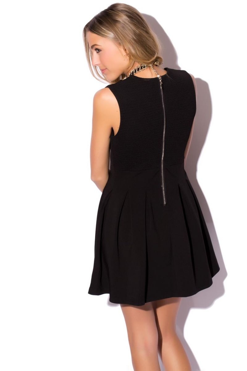 Vestido Negro de Fiesta con vuelo - espalda